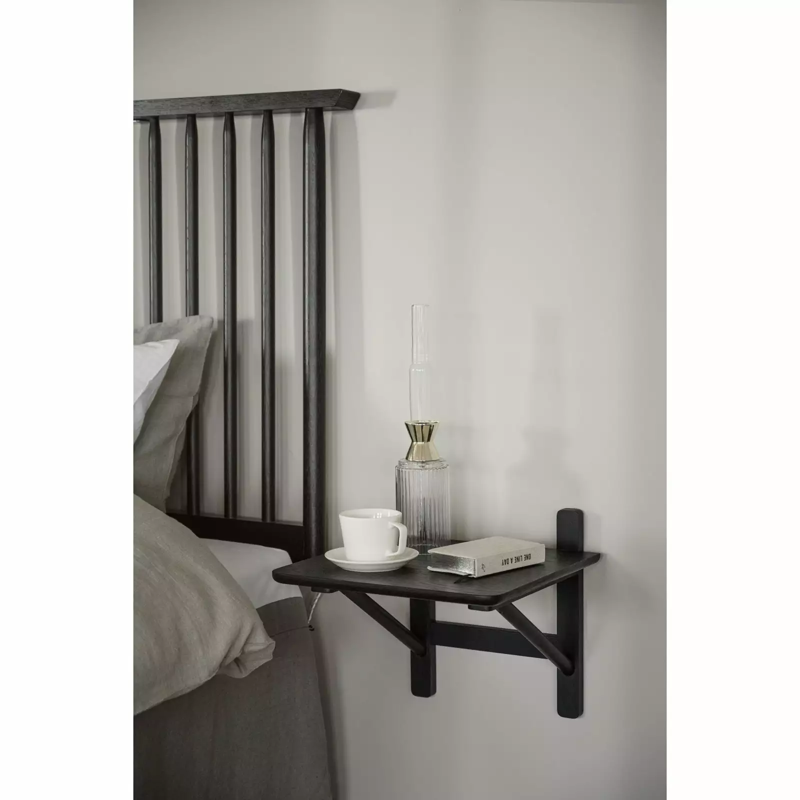 Rowico AB CAMROSE Seinähylly / Yöpöytä 40 X 40 Cm 8 Rowico AB CAMROSE Seinähylly / Yöpöytä 40 X 40 Cm - Image 8