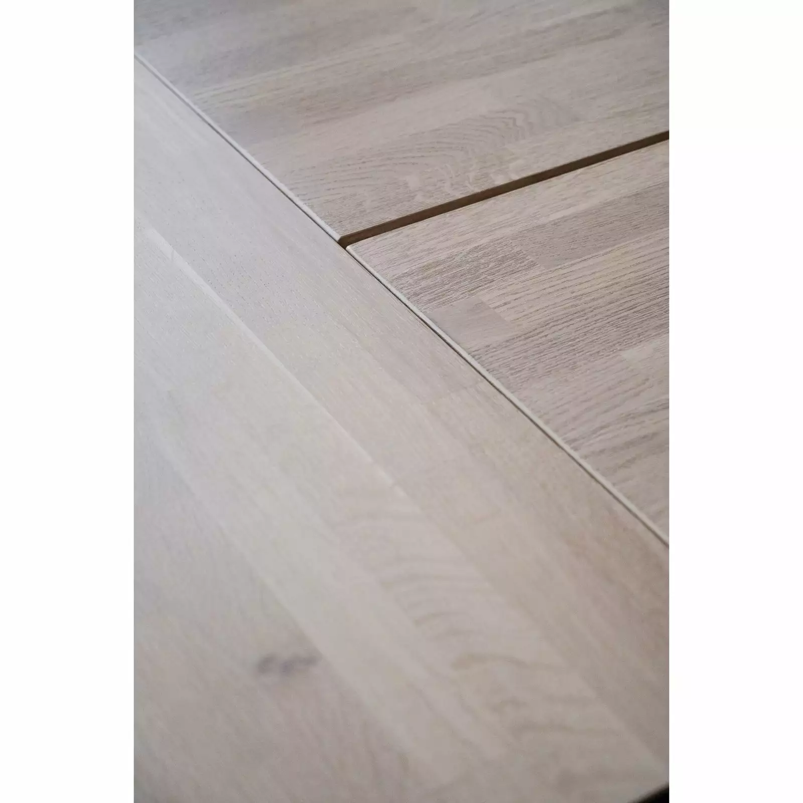 Rowico AB CARRADALE Ruokapöytä 220 X 100 Cm V-mallisilla Metallijaloilla 10 Rowico AB CARRADALE Ruokapöytä 220 X 100 Cm V-mallisilla Metallijaloilla - Image 10