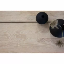 Rowico AB FRED Ruokapöytä -Myynti Säilytyskalusteet Fred ruokapoyta 240 valkotammi musta 117420 detalj