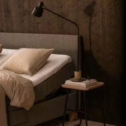 Hilding Anders Finland Oy JENSEN ADD ON FLOOR Yöpöytä 7 Hilding Anders Finland Oy JENSEN ADD ON FLOOR Yöpöytä -Myynti Säilytyskalusteet Jensen AddOn yopoyta tammi milj