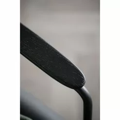 Rowico AB PRESCOTT Nojatuoli Nahkaverhoilulla 18 Rowico AB PRESCOTT Nojatuoli Nahkaverhoilulla -Myynti Säilytyskalusteet Prescott tuoli 120110 detalj