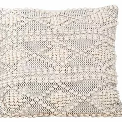 Edessä 15 Mattokymppi Oy RIIMU PAMPULA Koristetyyny