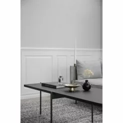 Rowico AB SHELTON Sohvapöytä 145 X 60 Cm -Myynti Säilytyskalusteet Shelton sp musta milj1 e1af1127 2934 4f59 b547 00b3a7e12bd4