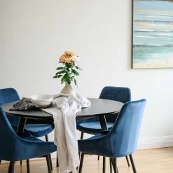 Rowico AB SIERRA Tuoli Samettiverhoilulla -Myynti Säilytyskalusteet Yumi Sierra rr 1 4 pyorea musta milj